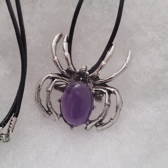 Gothic Amethyst Spider Black cord 18-20" Necklace - Picture 1 of 5